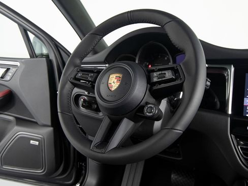 New 2026 Porsche Macan Turbo image 31