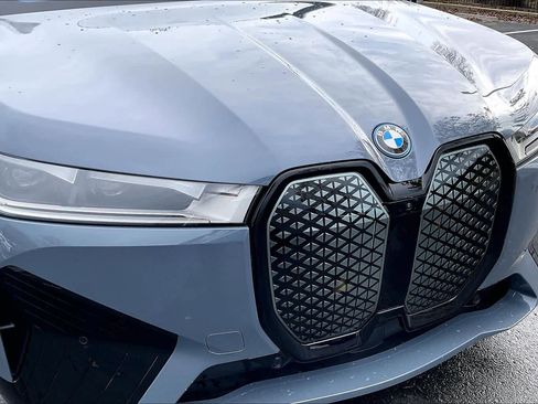 Used 2025 BMW iX xDrive50 image 31