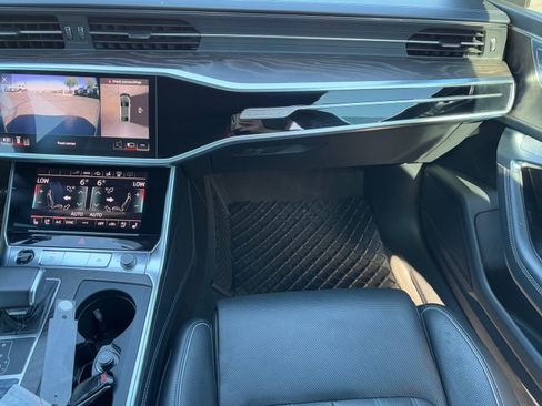 Used 2021 Audi A7 e Prestige w/ Prestige Package image 17