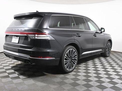 Used 2023 Lincoln Aviator Black Label w/ Class IV Trailer Tow Package AWD/4WD image 7