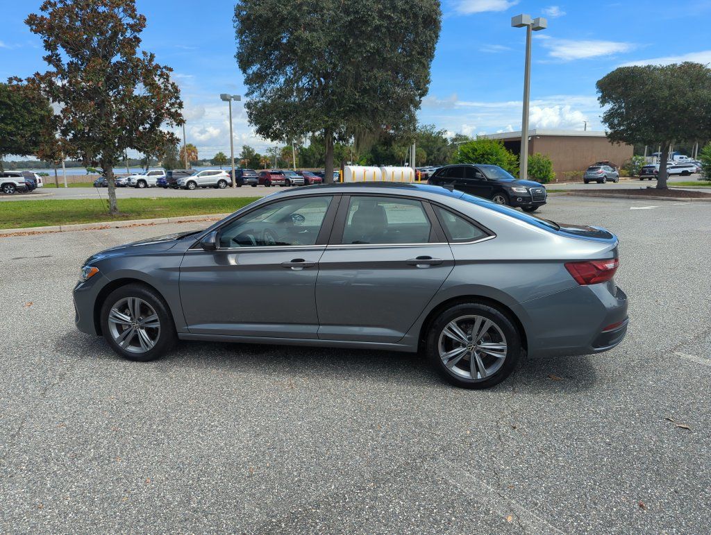 Used 2022 Volkswagen Jetta SE FWD image 10