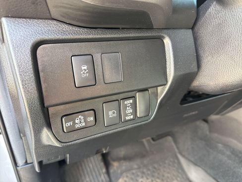 Used 2021 Toyota Tacoma TRD Off-Road w/ Technology Package image 18