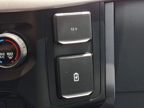 Used 2023 Ford F150 XLT AWD/4WD image 24