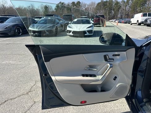 Used 2023 Mercedes-Benz CLA 250 4MATIC image 24