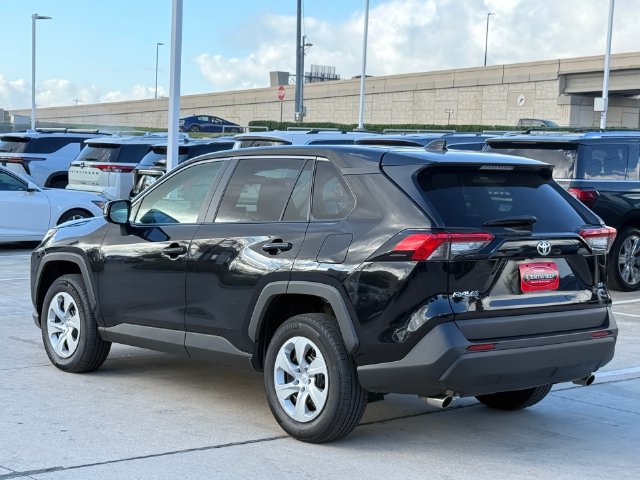 Used 2025 Toyota RAV4 LE AWD/4WD image 7