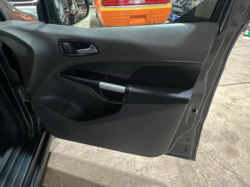 Used 2021 Ford Transit Connect XLT FWD image 18