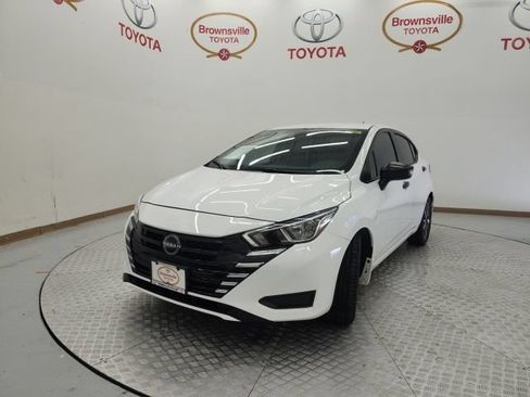 Used 2024 Nissan Versa S w/ S Plus Package FWD image 2