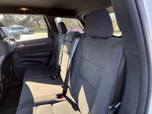 Used 2015 Jeep Grand Cherokee Laredo w/ Quick Order Package 23E image 24