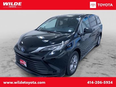 Certified 2022 Toyota Sienna LE