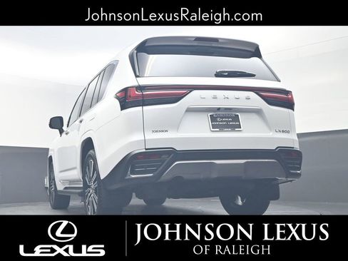 Used 2024 Lexus LX 600 4WD w/ Luxury Package image 20
