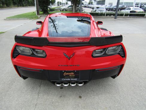Used 2016 Chevrolet Corvette Z06 w/ 3LZ Preferred Equipment Group RWD image 6