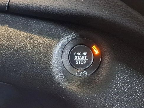 Used 2019 Jeep Cherokee Trailhawk image 26