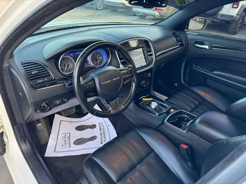 Used 2018 Chrysler 300 S w/ 300S Alloy Edition image 17
