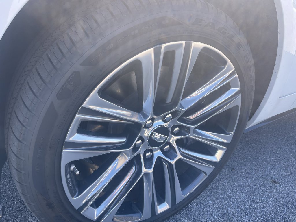 Certified 2026 Cadillac Vistiq Platinum w/ LPO, Floor Liner Package AWD/4WD image 2