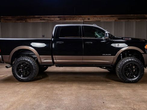 Used 2024 RAM 2500 Limited w/ Safety Group image 11