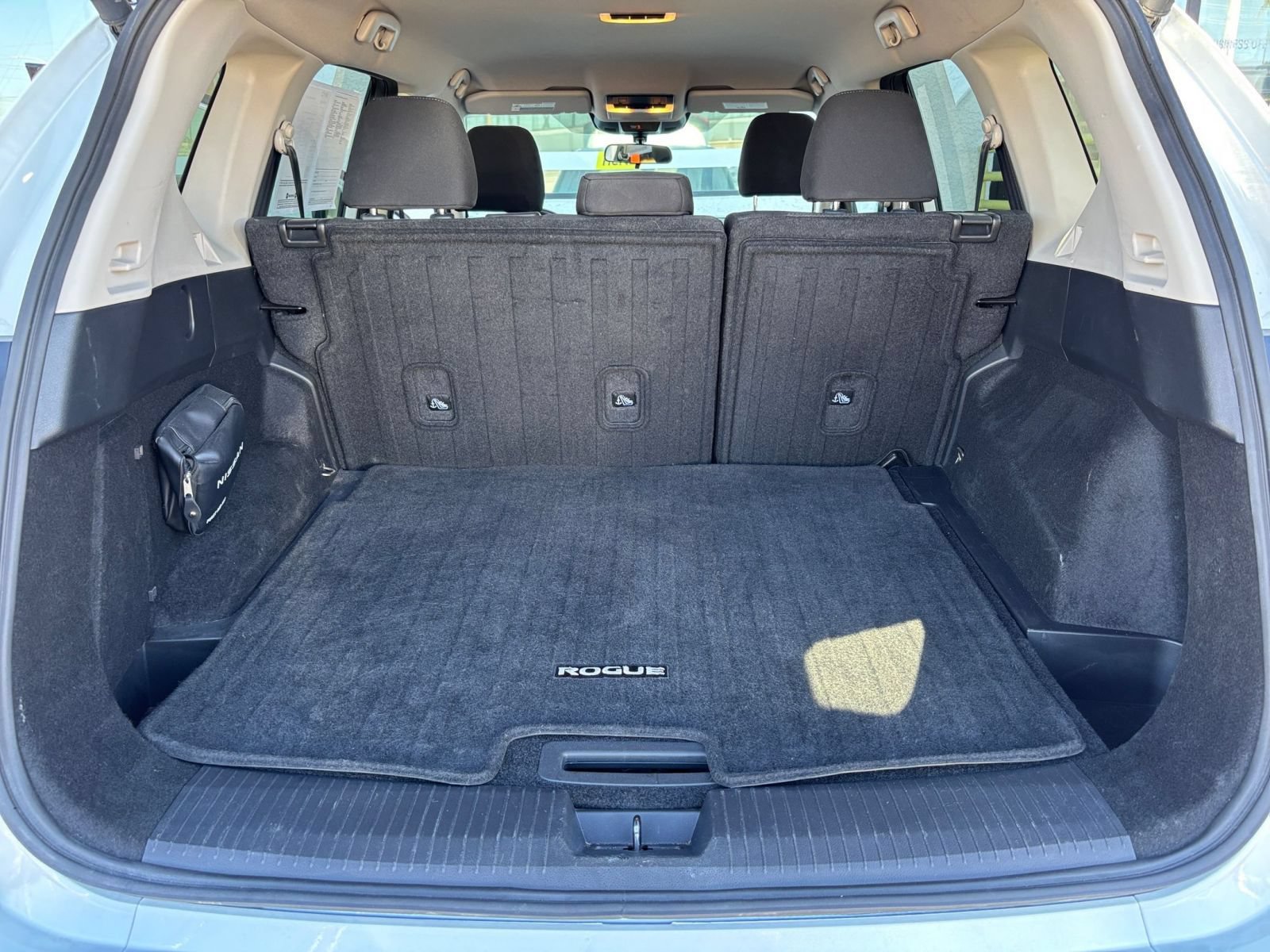 Used 2024 Nissan Rogue SV AWD/4WD image 32