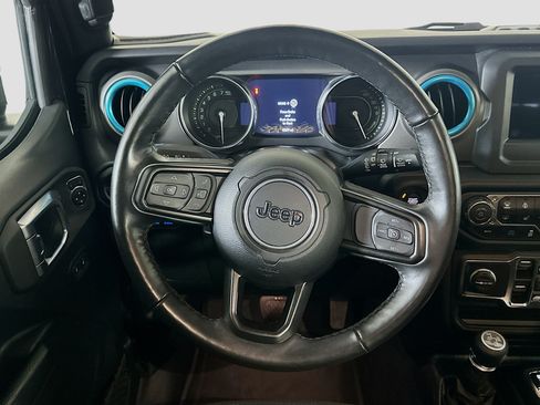 Used 2023 Jeep Wrangler Unlimited w/ Cold Weather Group AWD/4WD image 17