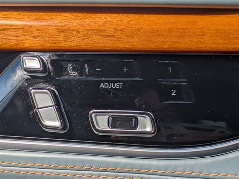 Used 2022 Jeep Grand Wagoneer Series III w/ Rear Seat Video Group 1 image 26