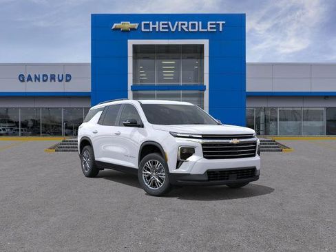 New 2026 Chevrolet Traverse LT w/ Driver Confidence Package AWD/4WD image 25