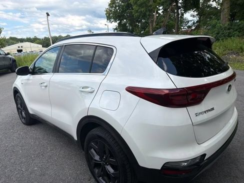 Used 2020 Kia Sportage S w/ S Sunroof Package AWD/4WD image 3