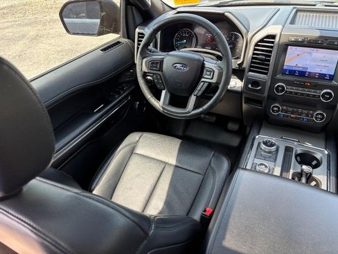 Used 2020 Ford Expedition XLT w/ Equipment Group 202A AWD/4WD image 15