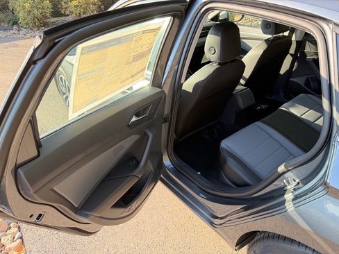 New 2025 Volkswagen Jetta SE image 17
