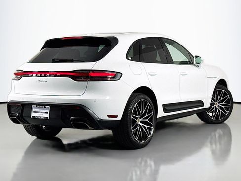 Used 2023 Porsche Macan image 10