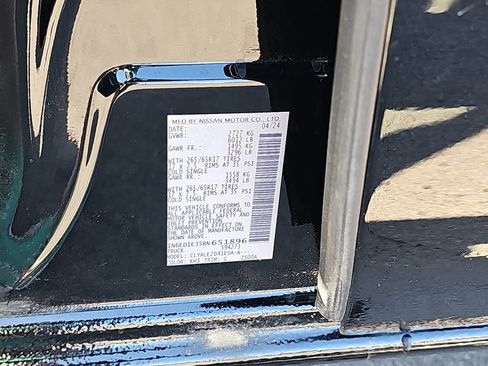 Used 2024 Nissan Frontier SL w/ Technology Package image 37