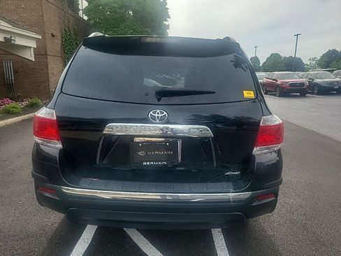 Used 2013 Toyota Highlander Limited AWD/4WD image 8
