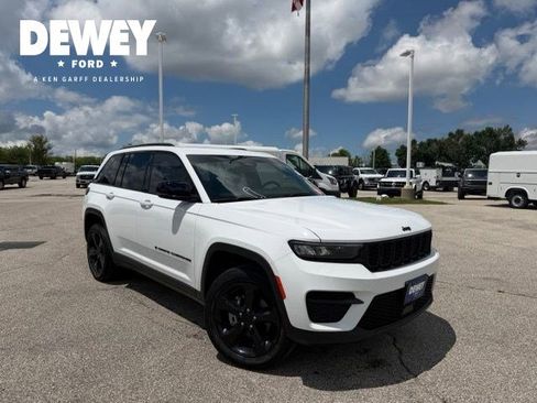 Used 2022 Jeep Grand Cherokee Altitude AWD/4WD image 1