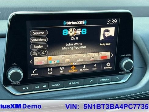 Used 2023 Nissan Rogue SV image 34