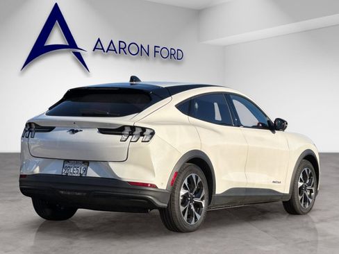 Used 2024 Ford Mustang Mach-E Select w/ Comfort Package Lite image 5