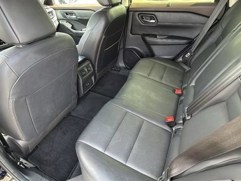 Used 2023 Nissan Rogue SV w/ SV Premium B Package FWD image 24