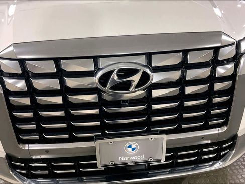 Used 2023 Hyundai Palisade Calligraphy image 31