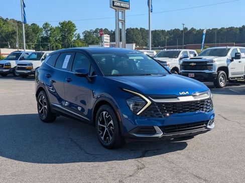 Used 2024 Kia Sportage EX FWD image 3