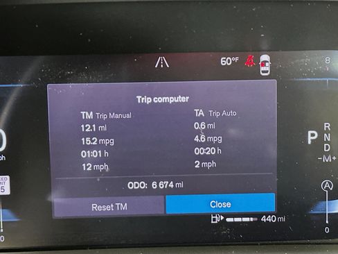 Used 2025 Volvo XC60 B5 Plus image 18