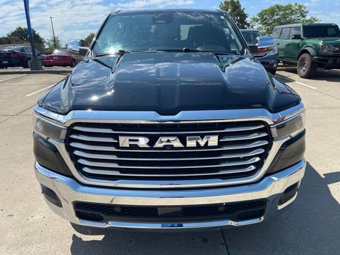 Used 2025 RAM 1500 Laramie AWD/4WD image 5