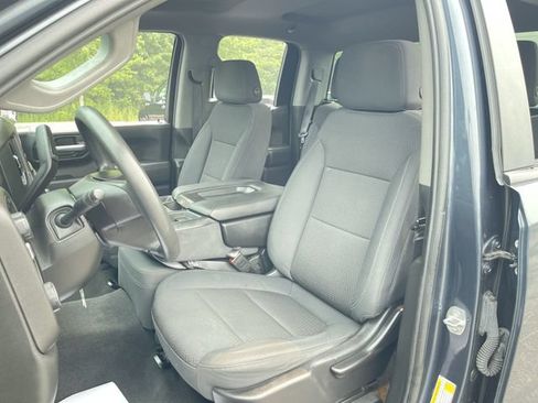 Certified 2020 Chevrolet Silverado 1500 Custom w/ Custom Value Package AWD/4WD image 17