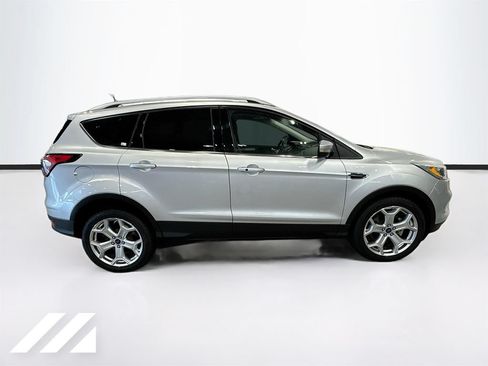 Used 2017 Ford Escape Titanium AWD/4WD image 4