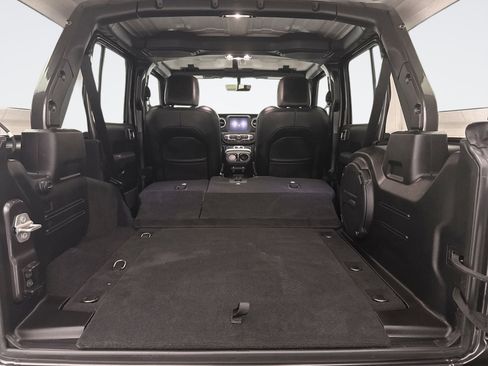 Used 2022 Jeep Wrangler Unlimited Sahara w/ LED Lighting Group image 21