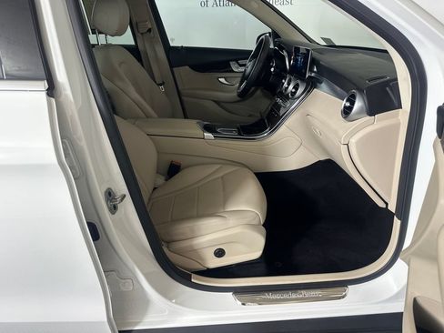 Certified 2022 Mercedes-Benz GLC 300 image 14