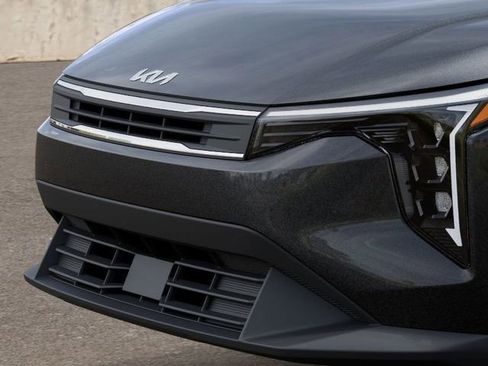 New 2026 Kia K4 LXS image 13