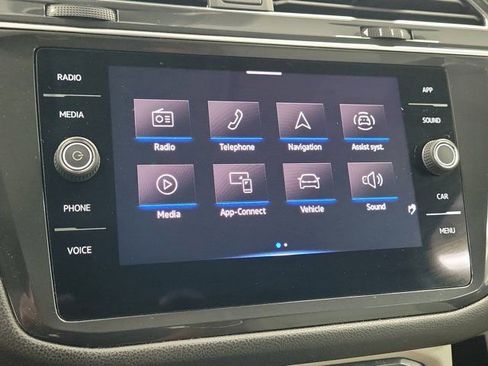 Used 2023 Volkswagen Tiguan SE FWD image 28