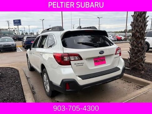 Used 2018 Subaru Outback 2.5i Premium image 16