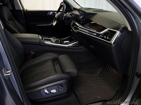 Certified 2023 BMW X7 xDrive40i w/ Premium Package image 38