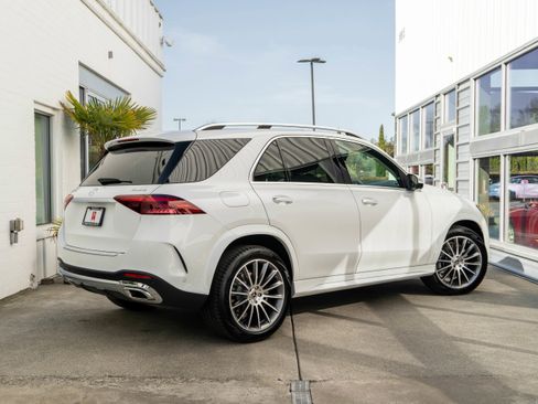 Used 2026 Mercedes-Benz GLE 450e 4MATIC image 7