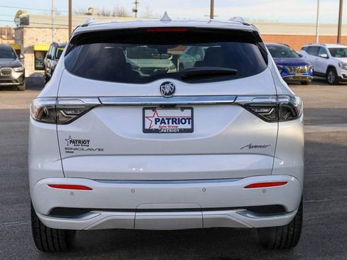 Used 2022 Buick Enclave Avenir w/ Avenir Technology Package AWD/4WD image 4