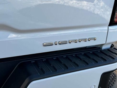 Used 2025 GMC Sierra 2500 Denali w/ Technology Package image 21