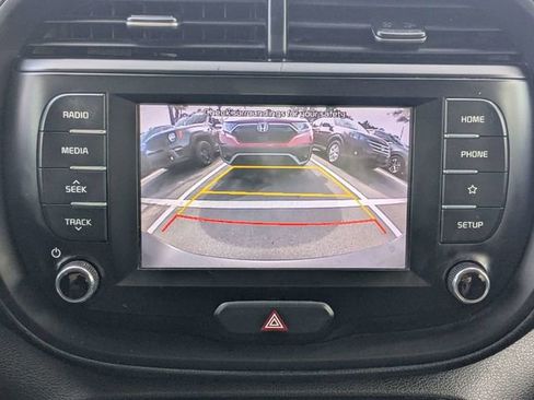 Used 2020 Kia Soul LX image 21