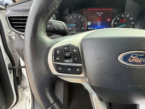 Used 2024 Ford Explorer XLT w/ Equipment Group 202A AWD/4WD image 36